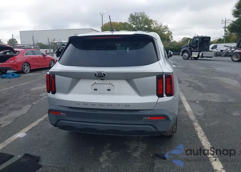 2021 Kia Sorento Lx z USA, uszkodzony, nr VIN 5XYRG4LC0MG027618